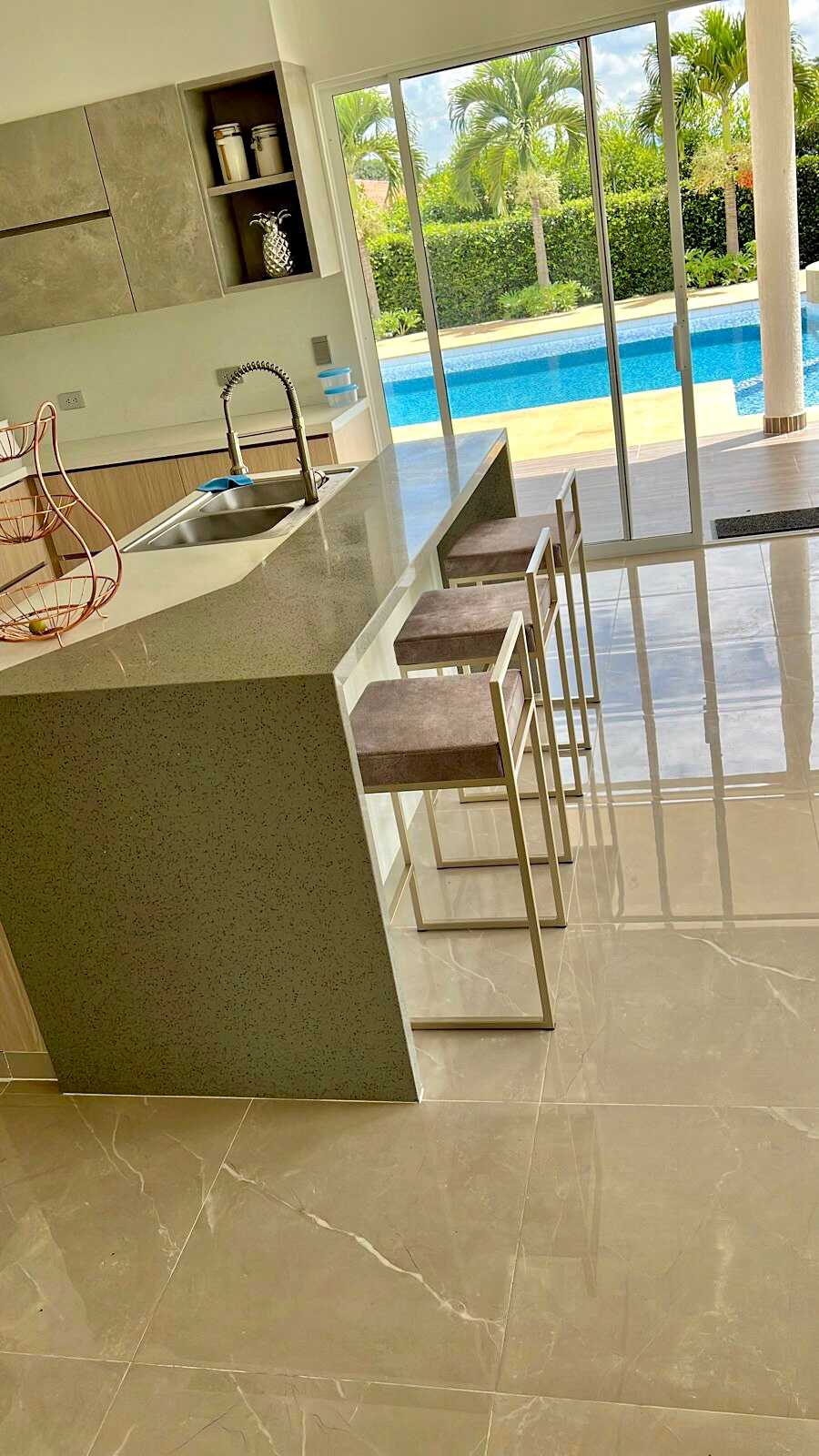 Silla de barra Ares